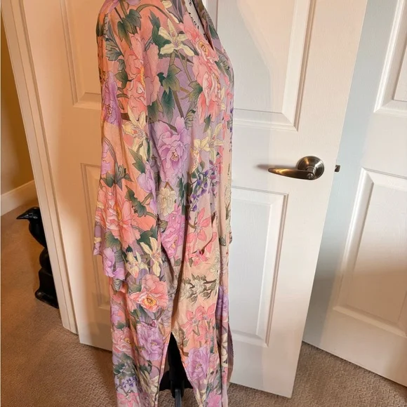 Spell Floral Kimono Open Front M/L EC - Picture 5 of 8